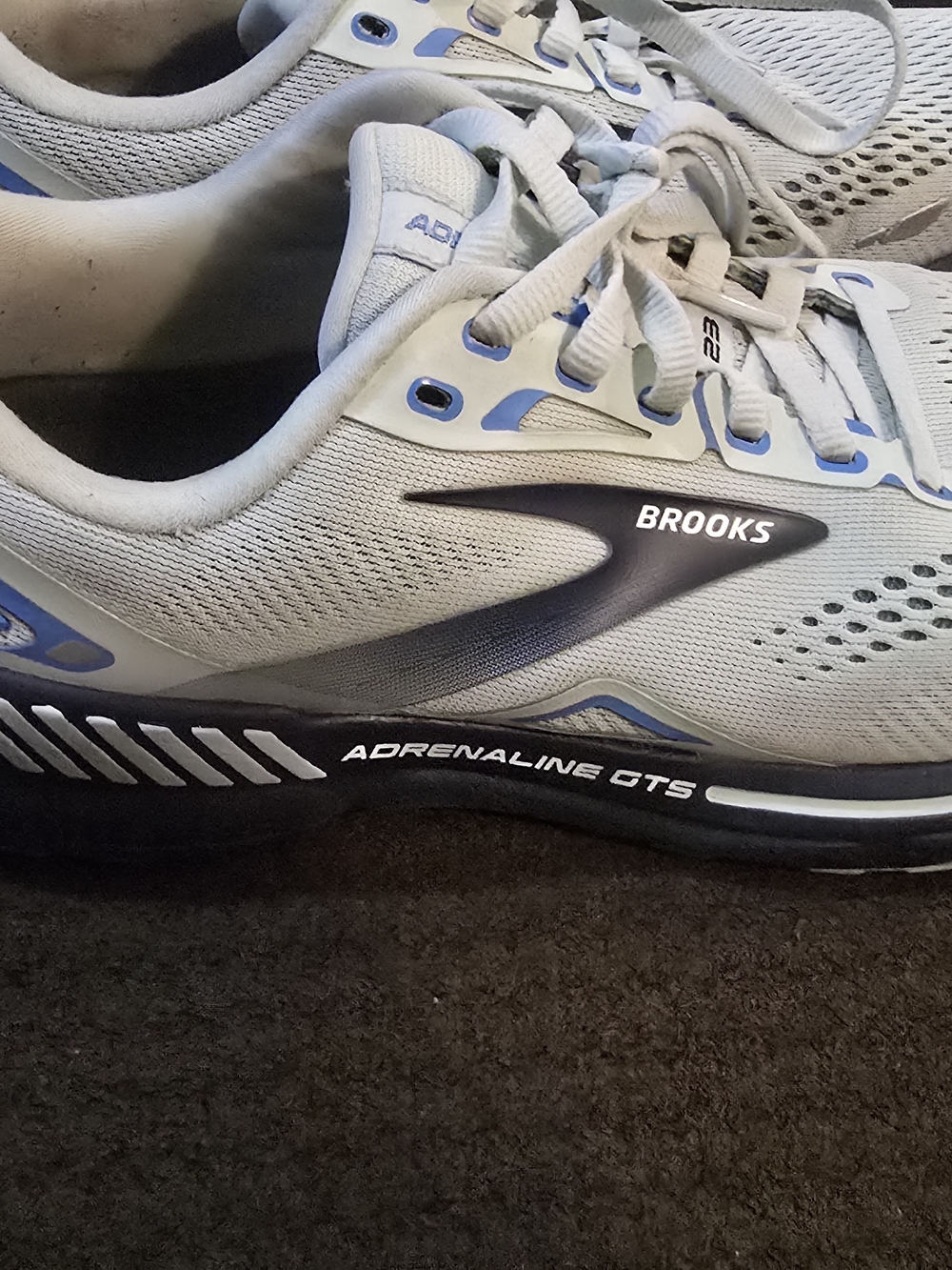 Brooks  Adrenaline GTS Running Shoes — Light Gray/Blue